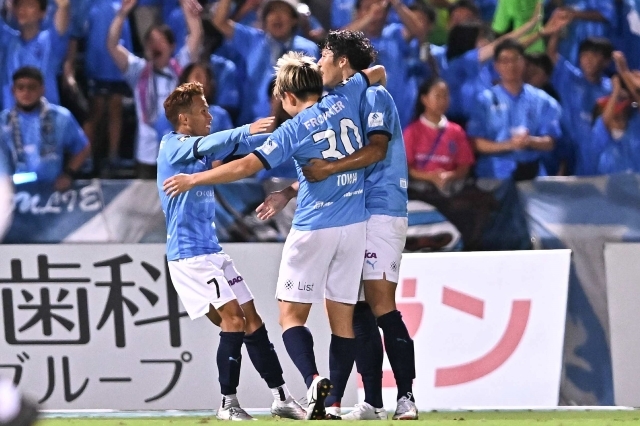 J１第25節】横浜FCが首位マリノスとのダービーで４－１完勝！２位神戸