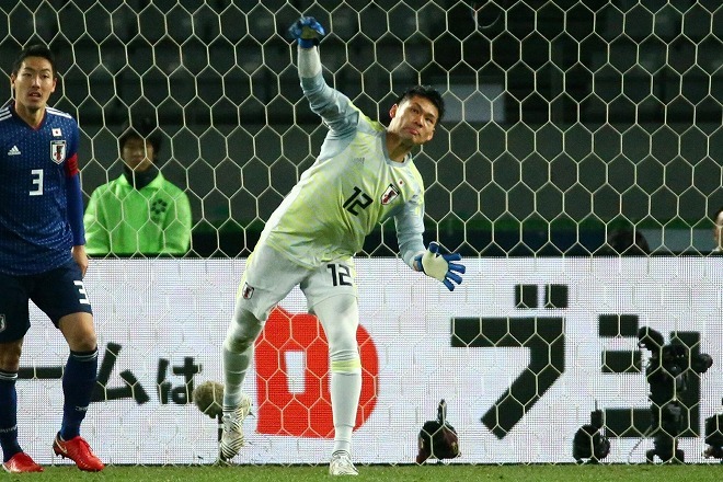 日本を救った中村航輔は 川島永嗣の背中にどこまで迫れるのか サッカーダイジェストweb