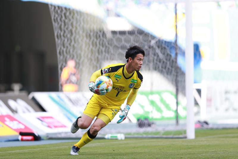 トリニータサッカーを象徴するGKの高木駿。古巣の王者・川崎相手に何を